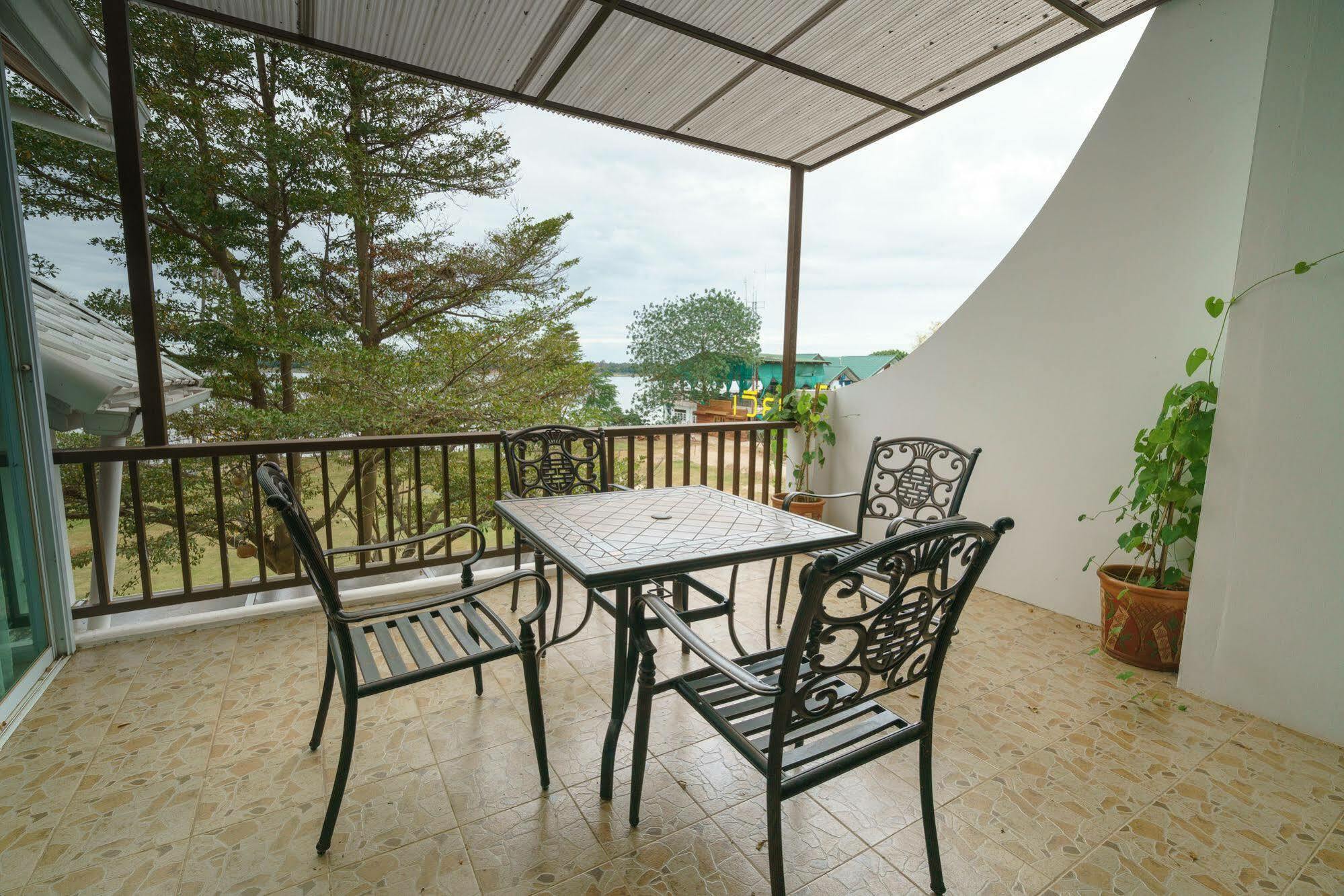 Vieng Khong Hotel Mukdahan Eksteriør billede