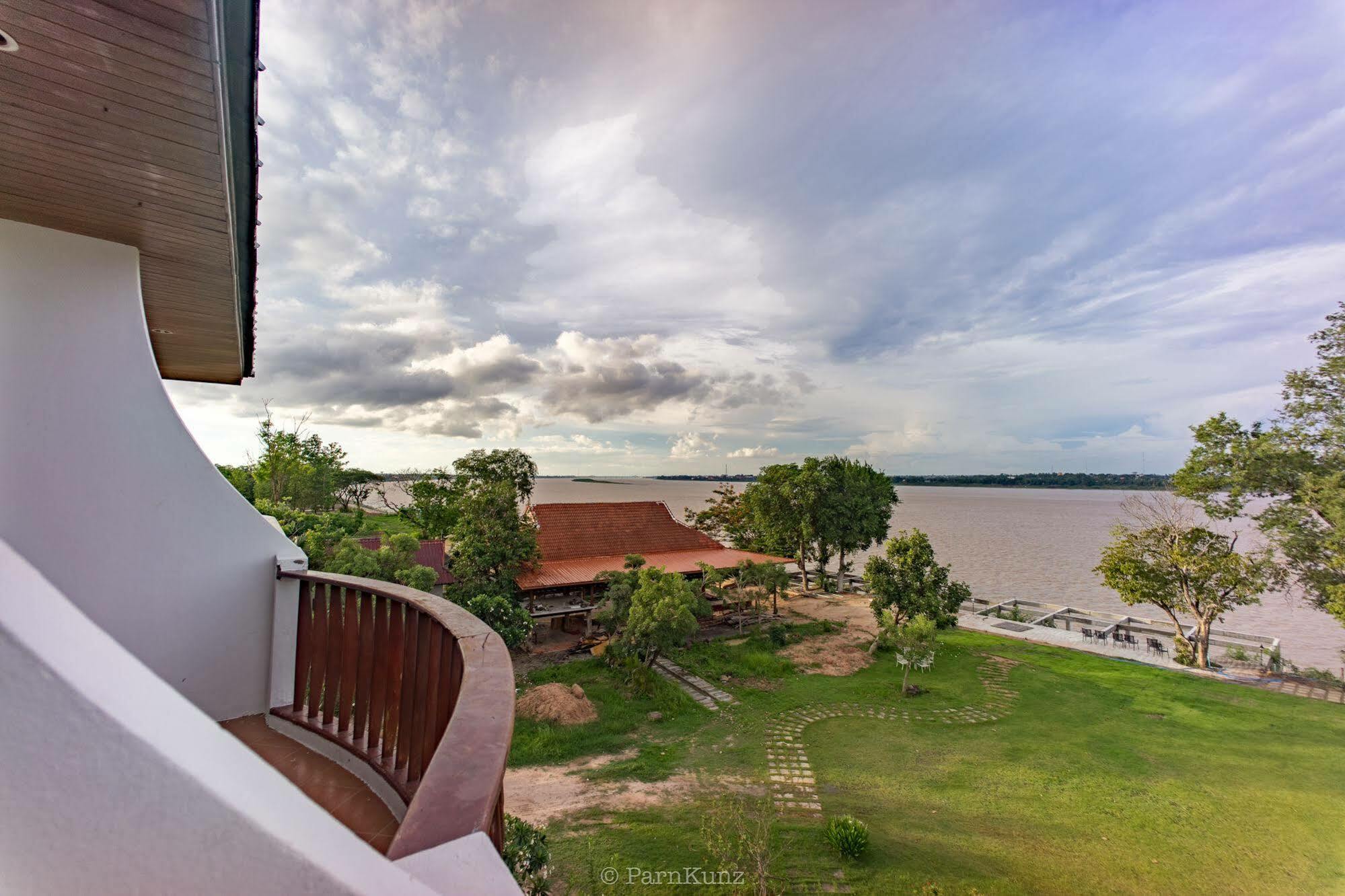 Vieng Khong Hotel Mukdahan Eksteriør billede
