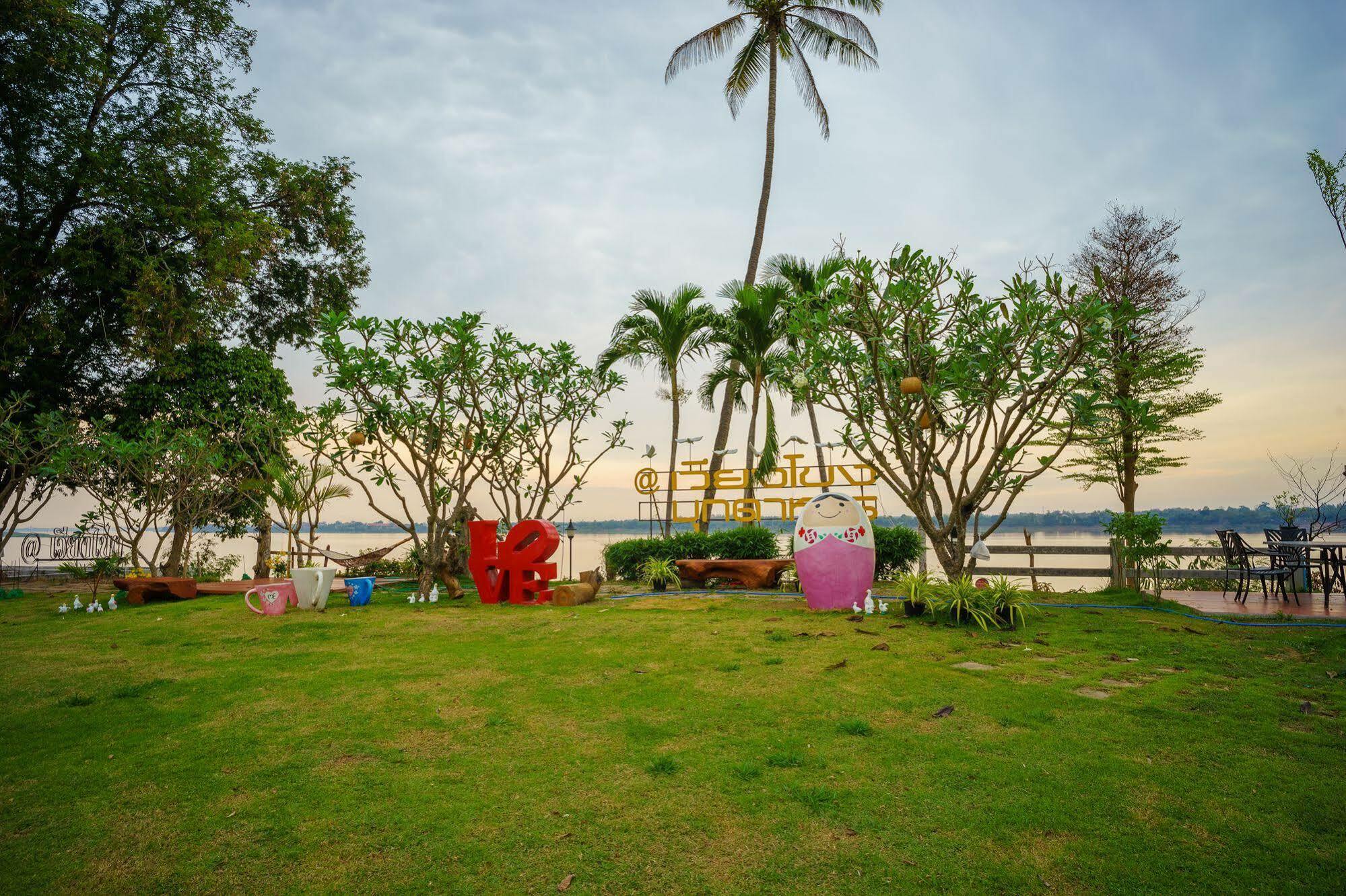 Vieng Khong Hotel Mukdahan Eksteriør billede